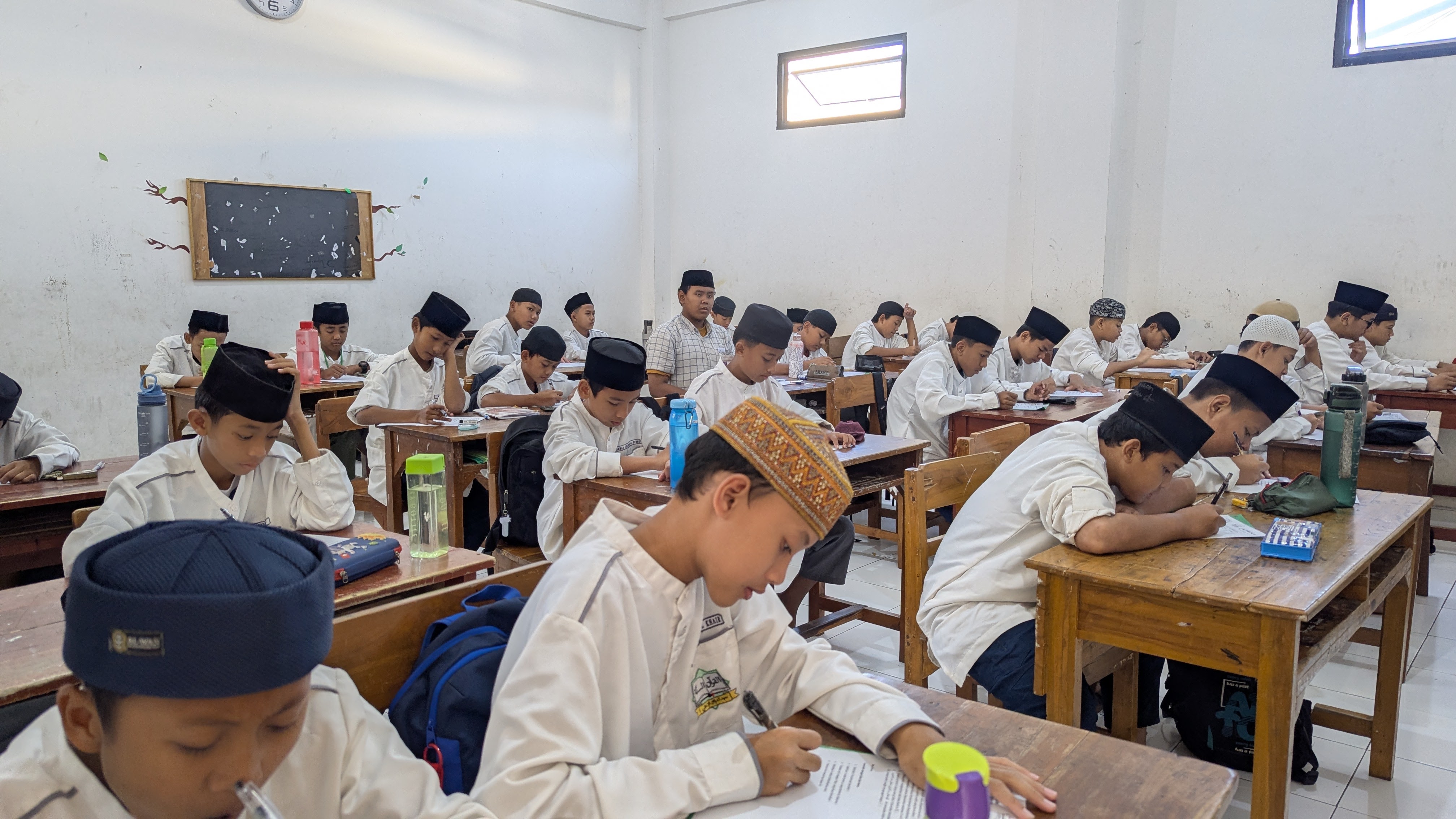 Pekan Ujian Mid Smester, Waktunya Santri Memurojaah Pelajaran