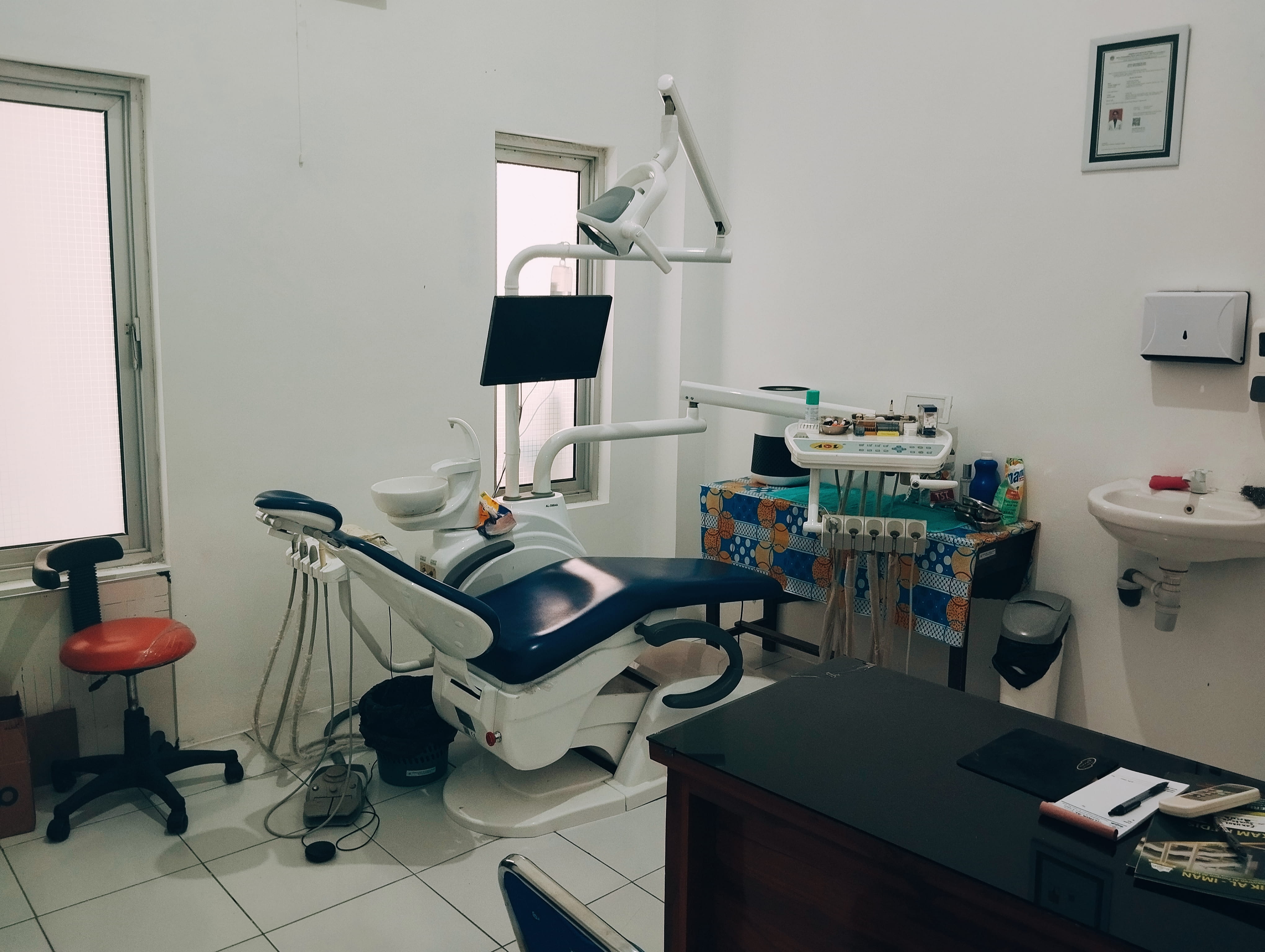 Klinik Al Iman Sebagai Fasilitas Kesehatan Pondok Penunjang Kesehatan Santri dan Masyarakat